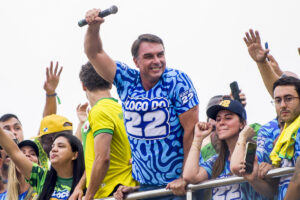Bolsonaro se impone a Lula en las presidenciales de Brasil con un 14,57% escrutado