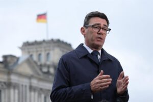 Burnham asegura que «hubo interferencia rusa» en el referéndum del Brexit