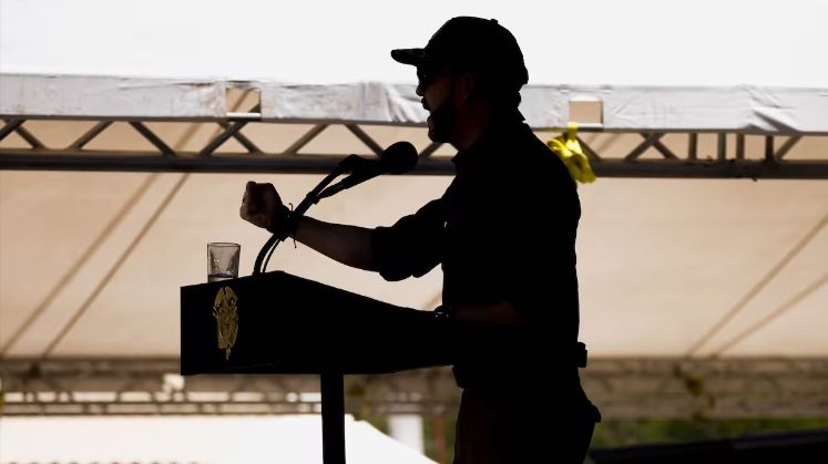 De la Espriella ordena deportar a migrantes venezolanos irregulares que cometan delitos en Bogotá
