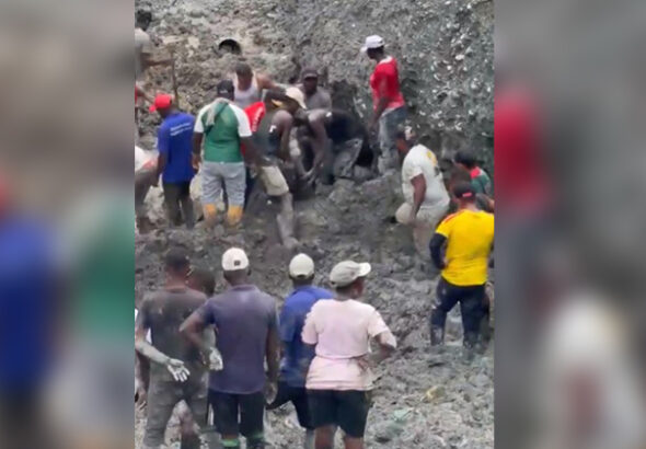 Deslizamiento en mina de oro en Nariño deja nueve fallecidos y decenas de desaparecidos