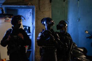 Diez detenidos por su supuesto papel en los ataques contra una periodista y diplomáticos en Cisjordania