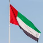 EAU cierra playas y zonas costeras en Um al Quain por un derrame de petróleo cerca del estrecho de Ormuz