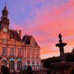 El Ayuntamiento de Limoges arde por completo durante las protestas en Francia