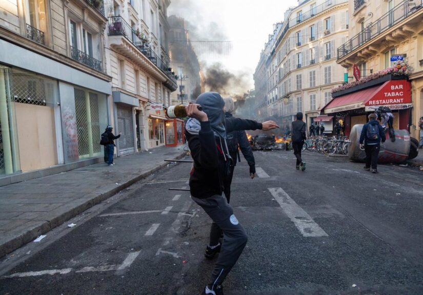 El Gobierno francés anuncia toques de queda «puntuales» en París, Lille y otras comunidades del norte