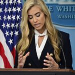 El accidentado estreno de la nueva portavoz de Trump desata dudas sobre su continuidad