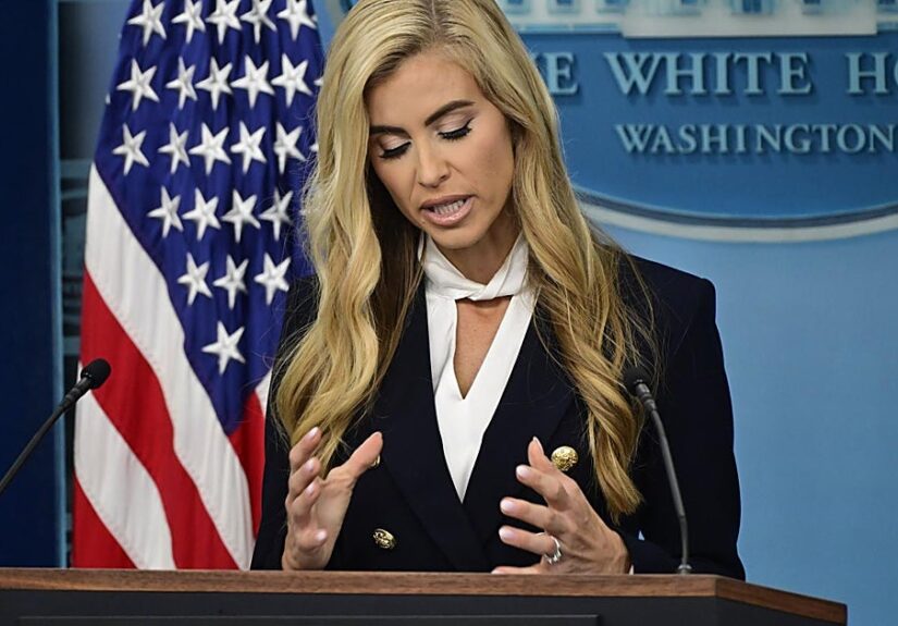 El accidentado estreno de la nueva portavoz de Trump desata dudas sobre su continuidad