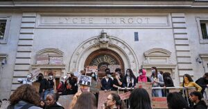 Francia se prepara para el «acto 3» de la rabia juvenil