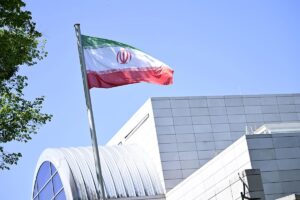 Irán amenaza con destruir centros de datos y cables submarinos en el Golfo si se reanudan los ataques