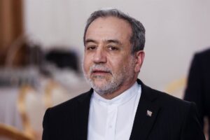 Irán espera iniciar «en menos de una semana» su plan para reabrir el estrecho de Ormuz
