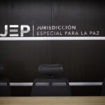 JEP imputa crímenes de guerra y de lesa humanidad a nueve exjefes de las Farc