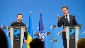 La OTAN asegura que el suministro de armas a Ucrania continúa ante las amenazas de Trump de suspenderlo