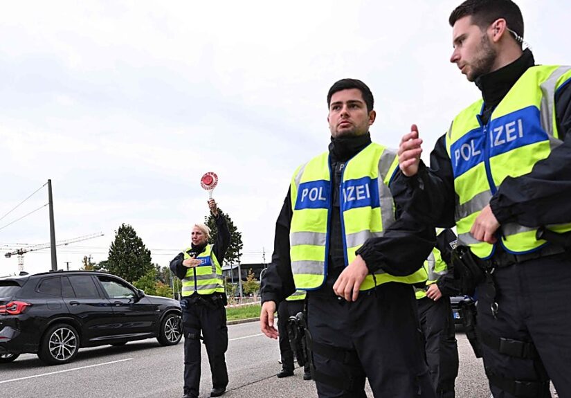 La Policía alemana busca a los sospechosos de arrollar con un coche a varias personas cerca de Hannover