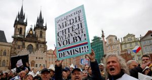 La República Checa se contagia de las protestas en Europa para exigir la protección de los medios públicos
