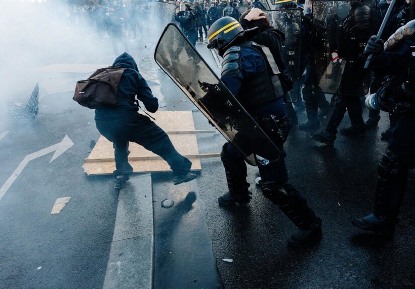 Las protestas en Francia dejan ya cerca de 6.900 detenidos y un centenar de trabajadores educativos heridos