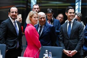 Líderes de la UE critican el acuerdo del diésel entre EEUU y Rusia porque financia la guerra de Ucrania