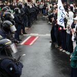 Los profesores se unen a las manifestaciones de los estudiantes en Francia