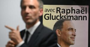 Los socialistas franceses eligen a su candidato en unas primarias con baja participación