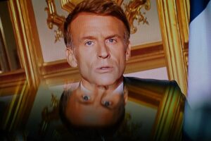 Macron insta a los prefectos a «prohibir ciertas reuniones» tras la «violencia desenfrenada» del sábado