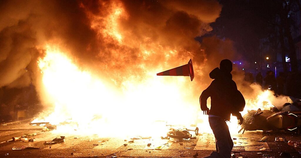 Macron prohíbe las manifestaciones «ilegítimas» que no sean convocadas por los sindicatos