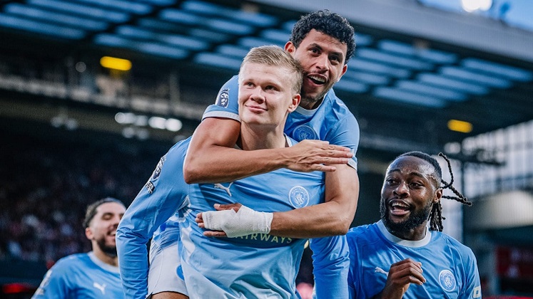 Manchester City se afianza en el liderato de la Premier, pero el Arsenal no le pierde la vista