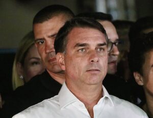 Marco Rubio niega que EEUU facilitase «directamente» la salida de Flávio Bolsonaro de Brasil
