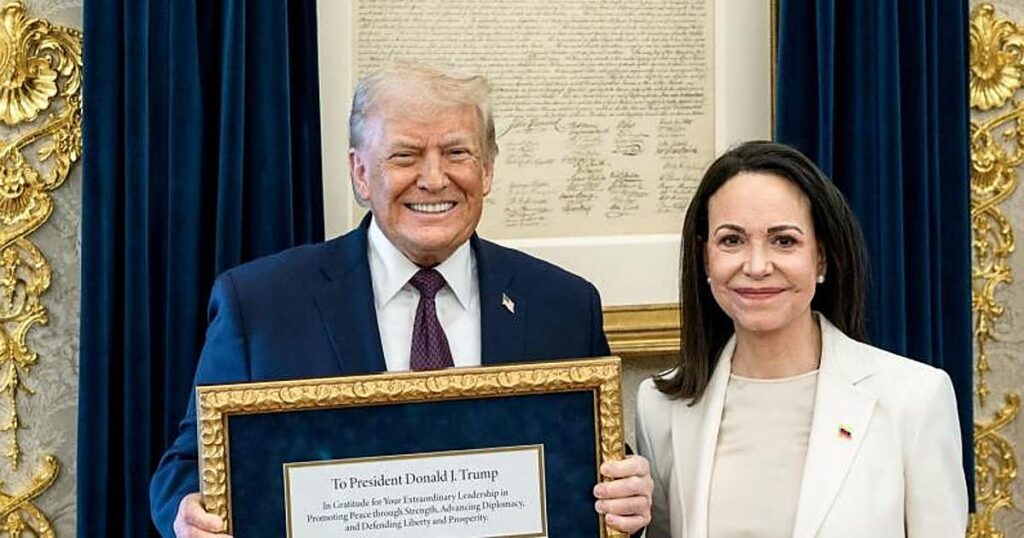«Me entregó el Nobel, es muy agradable, pero nos está yendo bien»