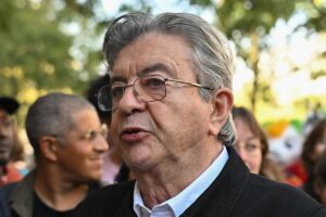 Mélenchon cree que hay elementos de una «situación revolucionaria» en Francia