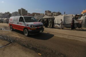 Mueren tres palestinos, entre ellos un niño, en nuevos ataques del Ejército israelí en el sur de Gaza