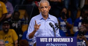 Obama desembarca en las ‘midterms’ con un ataque feroz a Trump por su «caos, crueldad y corrupción»