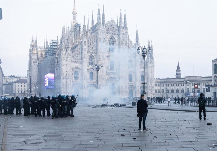 Protestas «violentas» contra el coste de la vida en Italia toman las calles de ciudades como Milán, Turín y Bolonia