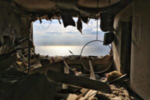 Rusia ataca un carguero con material militar en el puerto ucraniano de Mikolaiv