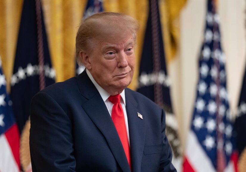 Trump arremete contra la nueva Nobel de la Paz y afirma que el «desacreditado» premio debería ser suyo