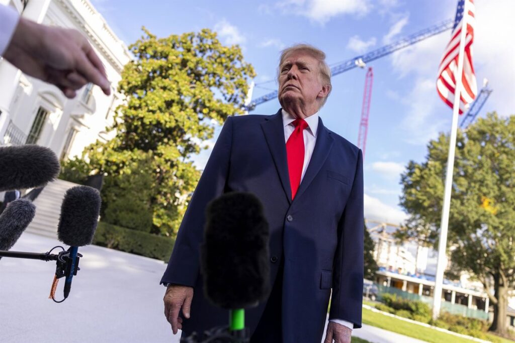 Trump asegura que EEUU sigue compartiendo inteligencia con Ucrania y solo quiere que la guerra «se acabe»