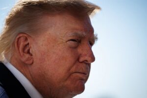 Trump asegura que habrá operaciones «masivas» de exploración de petróleo, gas y minerales en Groenlandia
