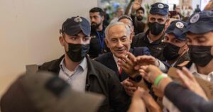 Trump irrumpe en la campaña israelí para apoyar a Netanyahu y poner a Irán en el debate