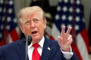 Trump pone sobre la mesa el uso de ‘la madre de todas las bombas’ en caso de nuevo ataque contra Irán