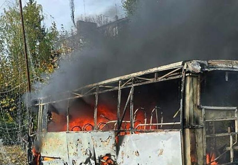 Un ataque ruso a dos autobuses en Ucrania deja al menos 30 muertos