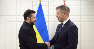 Zelenski califica de «muy buena» su primera reunión con el primer ministro húngaro, Peter Magyar