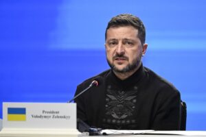 Zelenski defiende el uso de «todas las formas de diplomacia» para «proteger Ucrania» frente a Rusia
