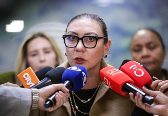 directora del ICBF lanza fuertes mensajes tras protestas frente al Museo Nacional