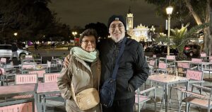 la historia de un argentino y una venezolana marcados por dictaduras y exilios