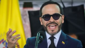 ¿Por qué De la Espriella tiene ocho meses para concretar su hoja de ruta?